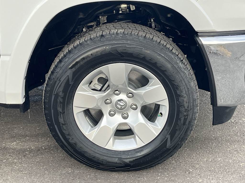 Thumbnail: 2026 RAM 1500 - 8