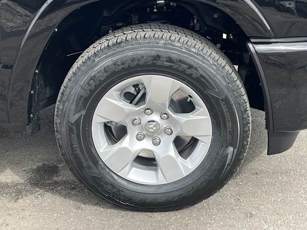 Thumbnail: 2026 RAM 1500 - 8