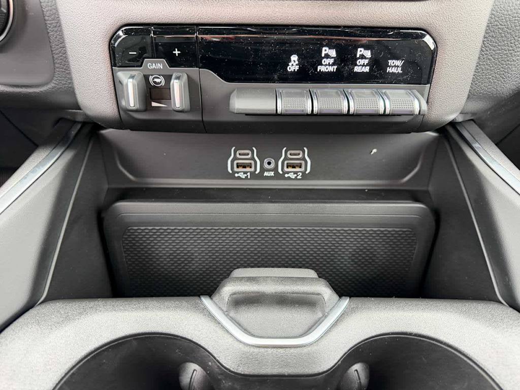 Thumbnail: 2026 RAM 1500 - 26