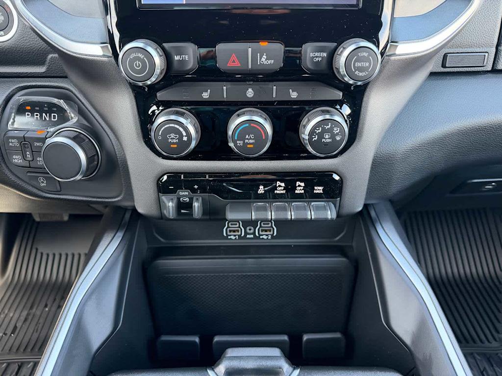 Thumbnail: 2026 RAM 1500 - 38