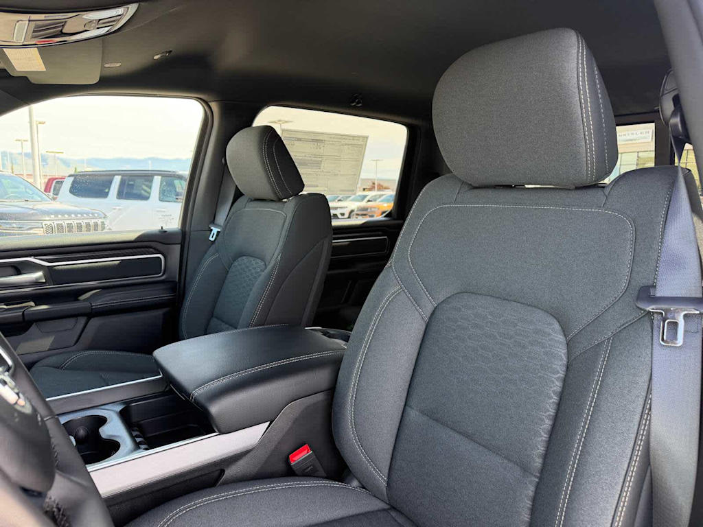 Thumbnail: 2026 RAM 1500 - 7