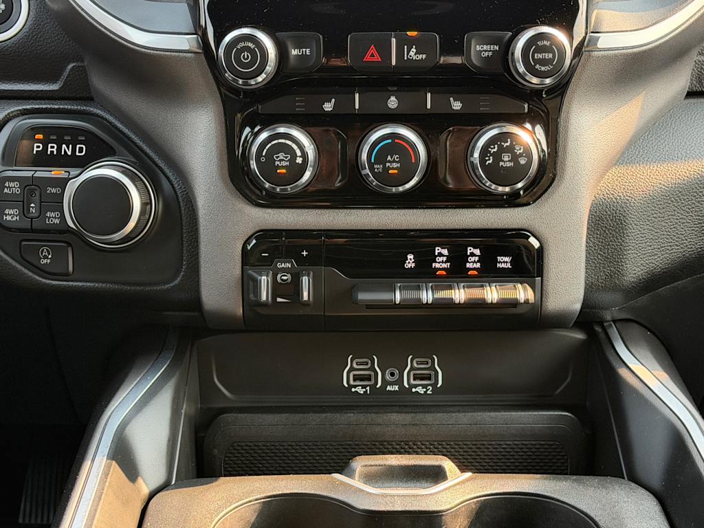 Thumbnail: 2025 RAM 1500 - 23