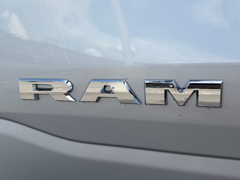 Thumbnail: 2026 RAM 1500 - 32