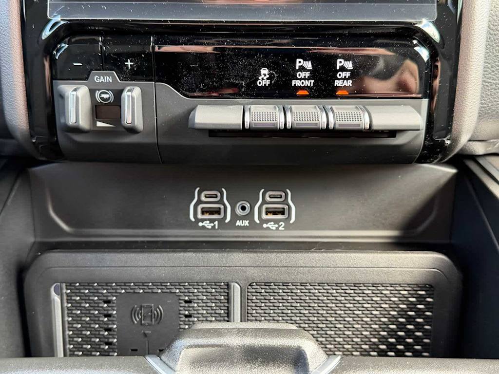 Thumbnail: 2026 RAM 1500 - 26