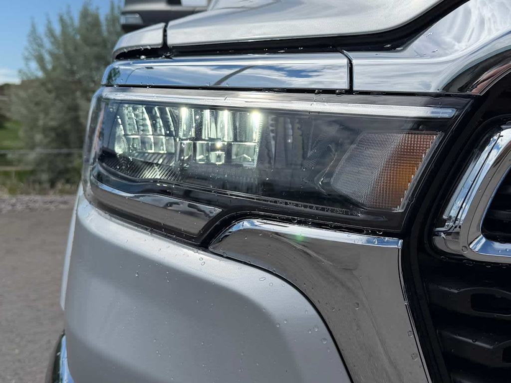 Thumbnail: 2026 RAM 1500 - 18