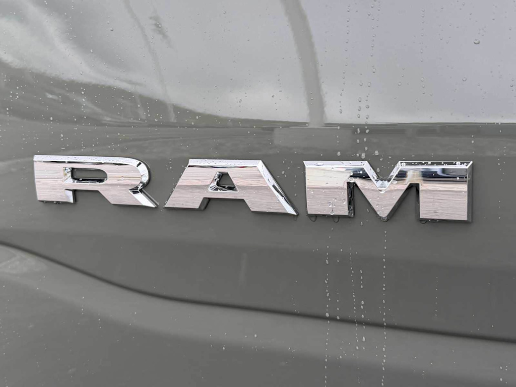 Thumbnail: 2026 RAM 1500 - 40