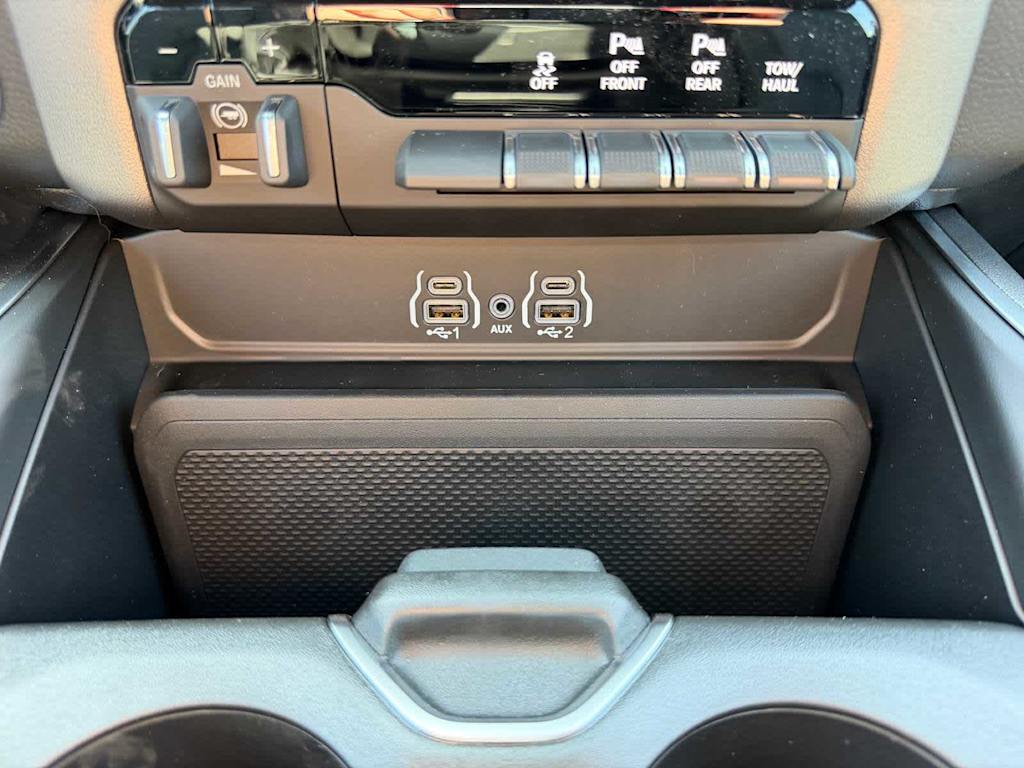 Thumbnail: 2026 RAM 1500 - 24