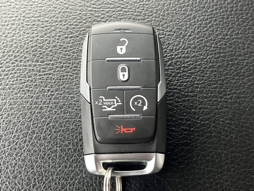 Thumbnail: 2025 RAM 1500 - 18