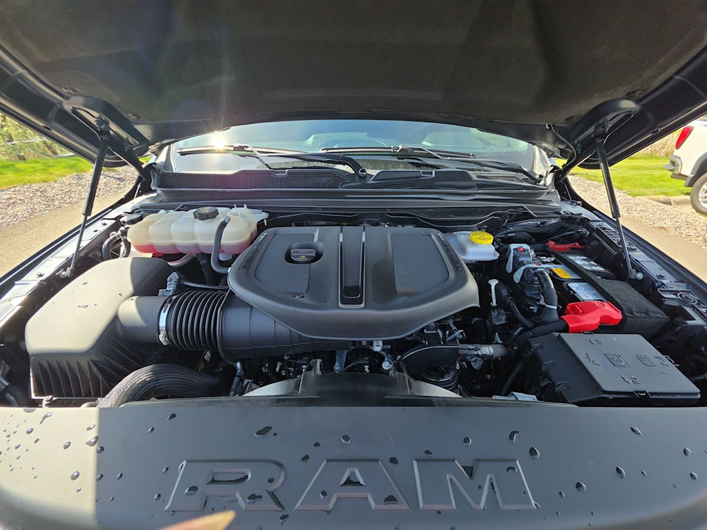 Thumbnail: 2025 RAM 1500 - 9