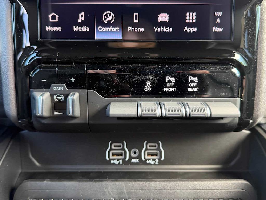 Thumbnail: 2026 RAM 1500 - 30
