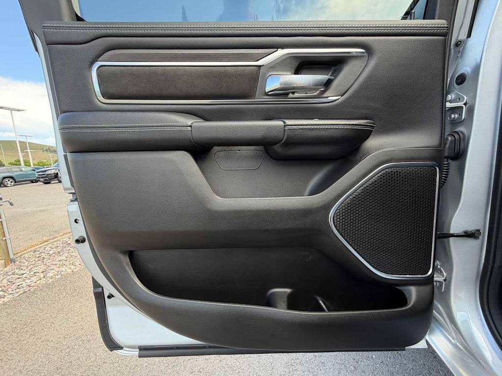 Thumbnail: 2026 RAM 1500 - 38