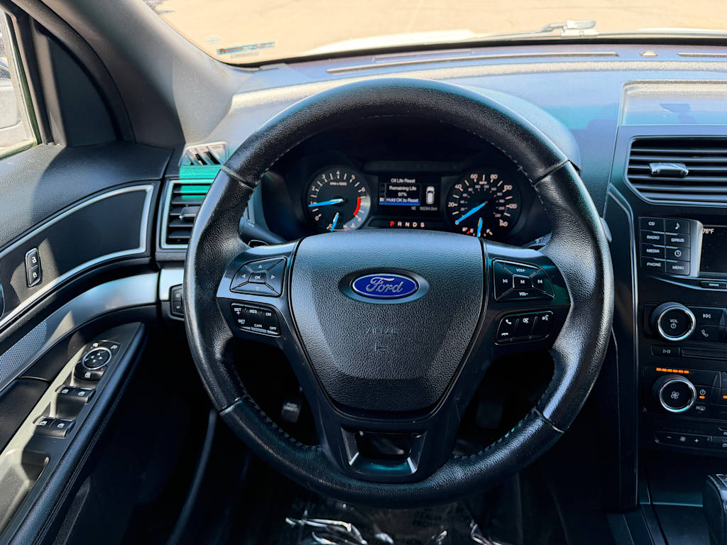 Thumbnail: 2017 Ford Explorer - 6