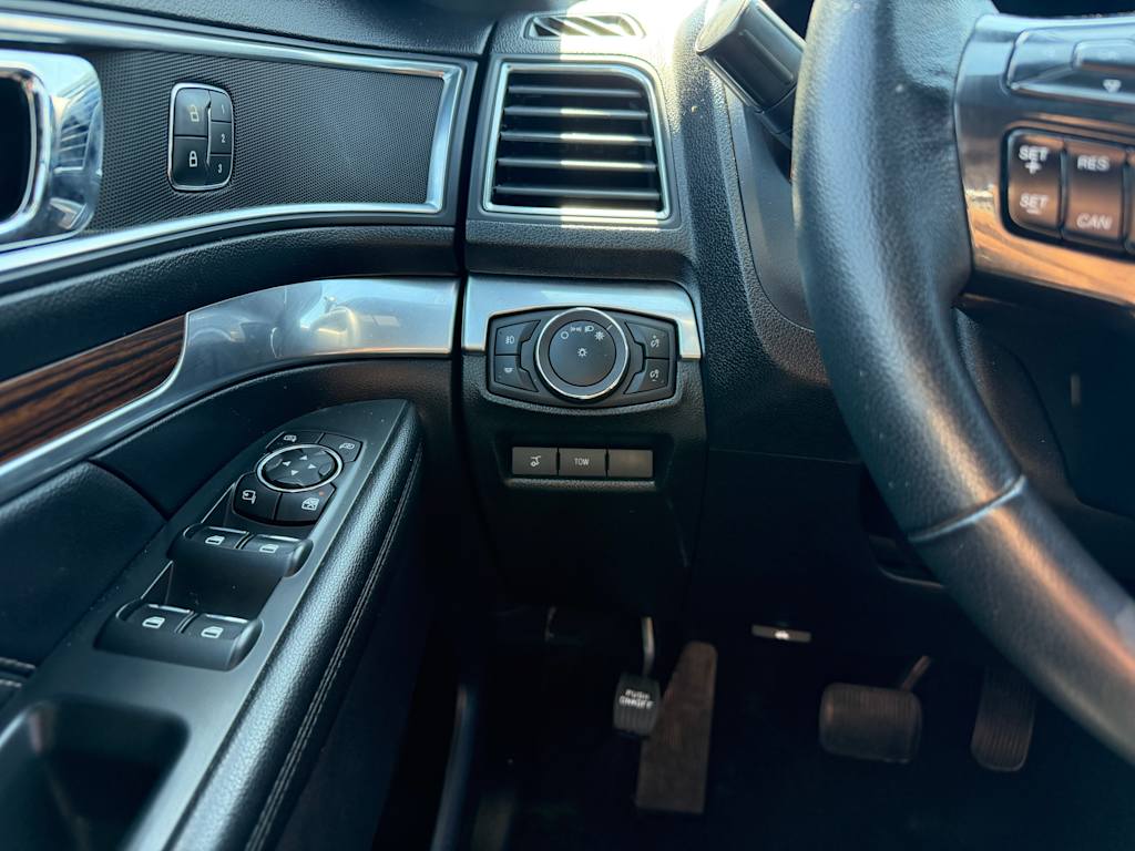 Thumbnail: 2019 Ford Explorer - 18
