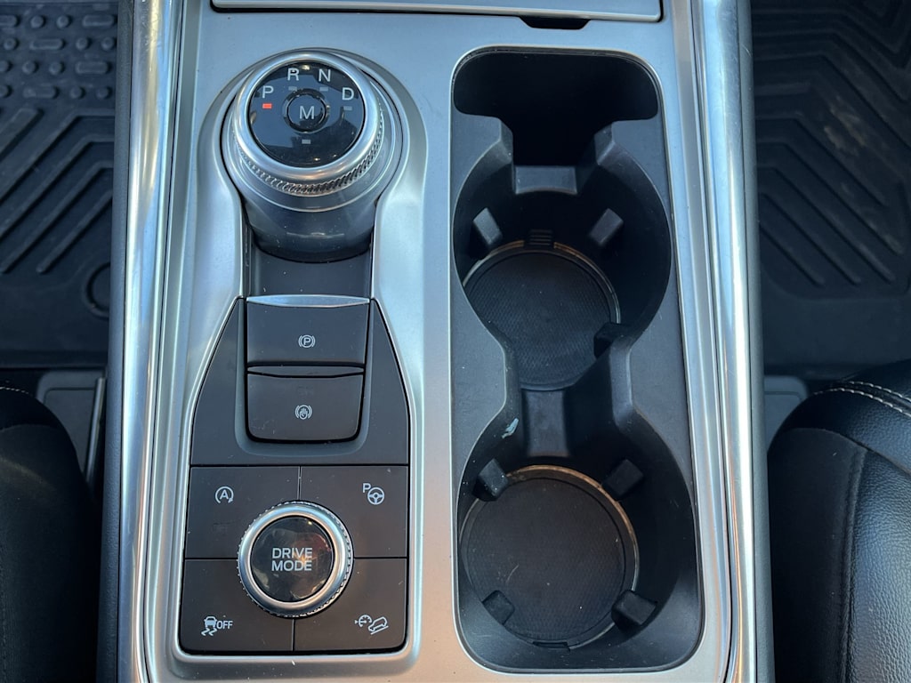 Thumbnail: 2020 Ford Explorer - 16