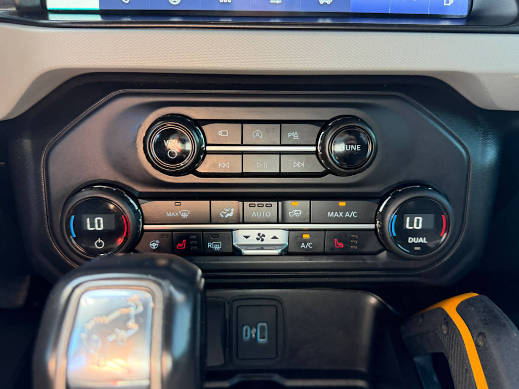 Thumbnail: 2021 Ford Bronco - 23