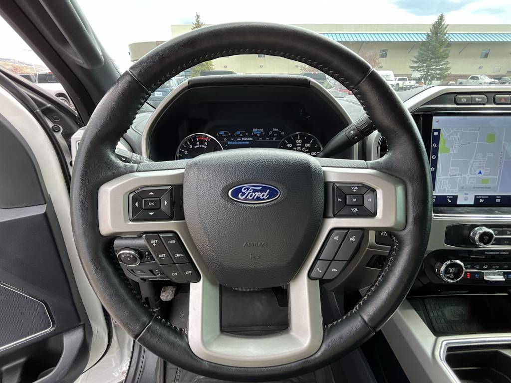 2022 Ford F-350 Lariat 13