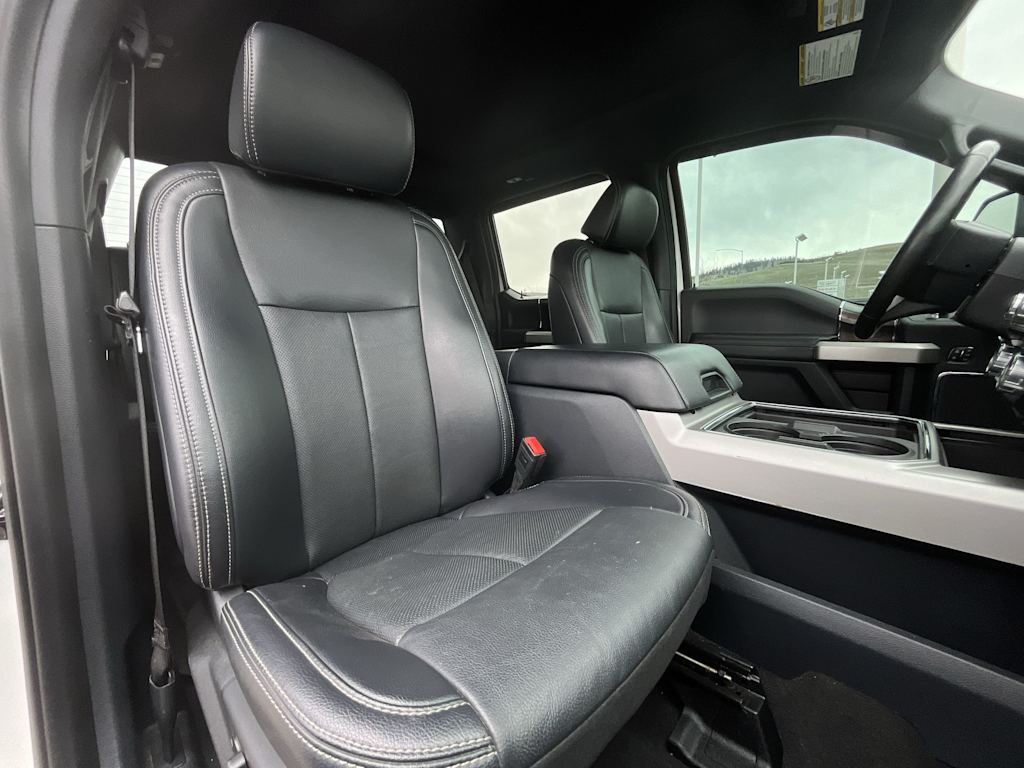 2022 Ford F-350 Lariat 19