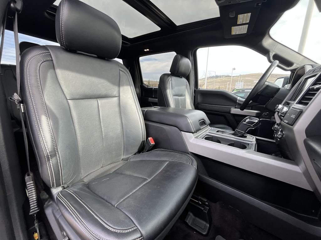 2019 Ford F-150 Lariat 12