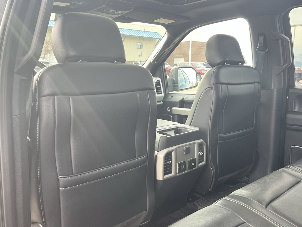 2019 Ford F-150 Lariat 13