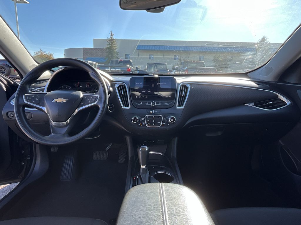 Thumbnail: 2020 Chevrolet Malibu - 10