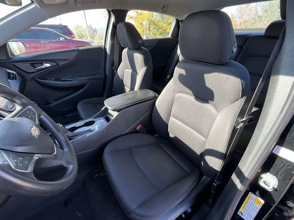 Thumbnail: 2020 Chevrolet Malibu - 11