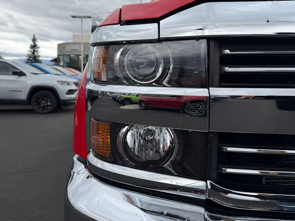 Thumbnail: 2017 Chevrolet Silverado 2500 - 16