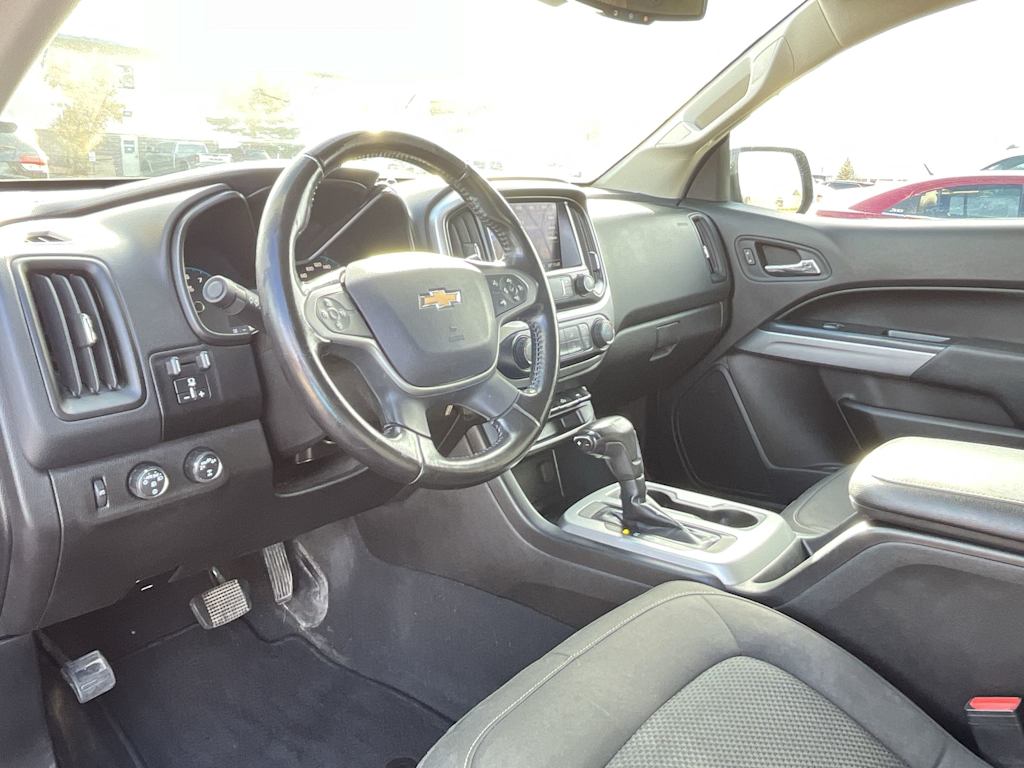 2020 Chevrolet Colorado LT 2