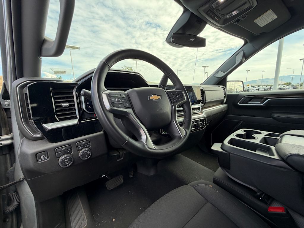 Thumbnail: 2026 Chevrolet Silverado 1500 - 2