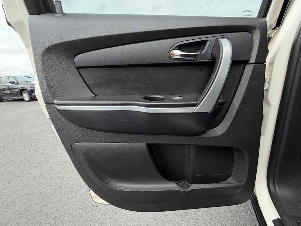 Thumbnail: 2012 GMC Acadia - 25