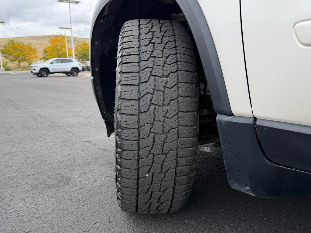 Thumbnail: 2012 GMC Acadia - 30