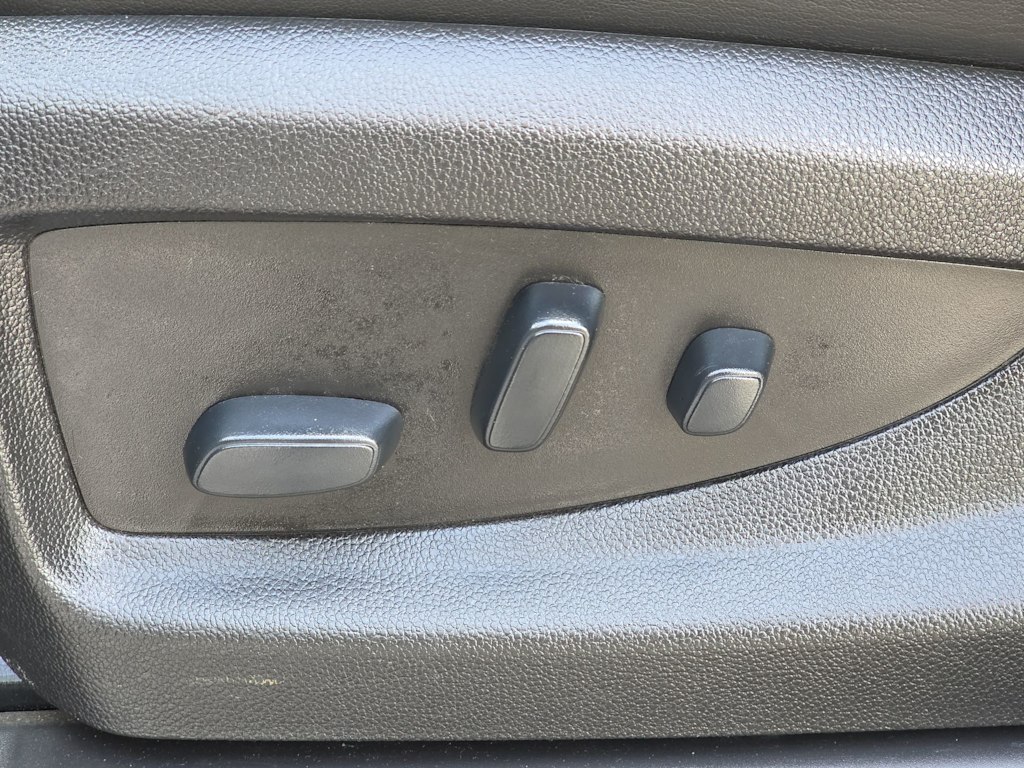 Thumbnail: 2019 GMC Yukon - 25
