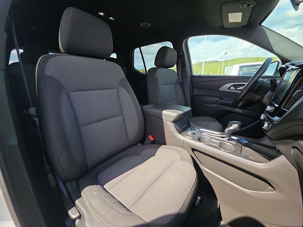 Thumbnail: 2023 Chevrolet Traverse - 12