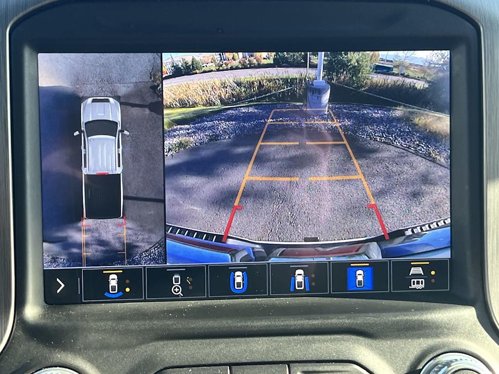 Thumbnail: 2021 GMC Sierra 3500 - 24