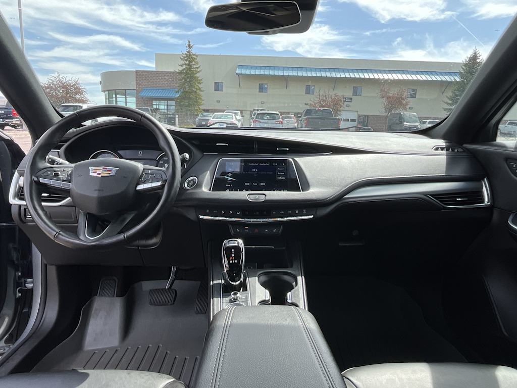 Thumbnail: 2023 Cadillac XT4 - 10