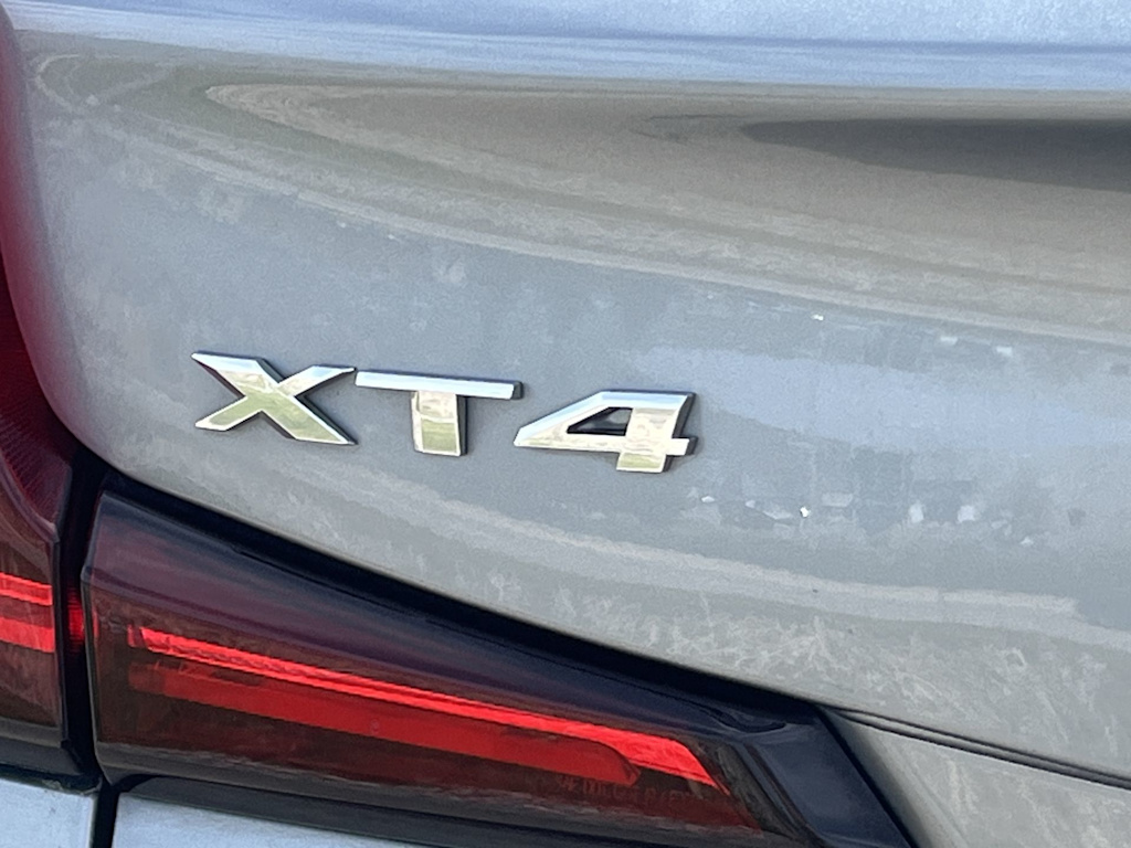 Thumbnail: 2023 Cadillac XT4 - 7