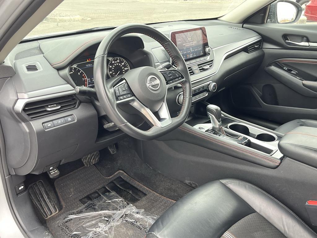 2023 Nissan Altima SR 2