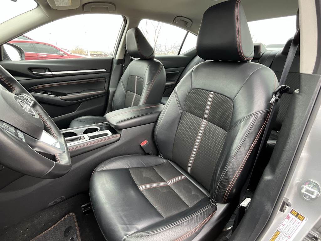 2023 Nissan Altima SR 11