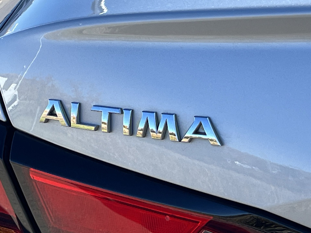 Thumbnail: 2022 Nissan Altima - 7