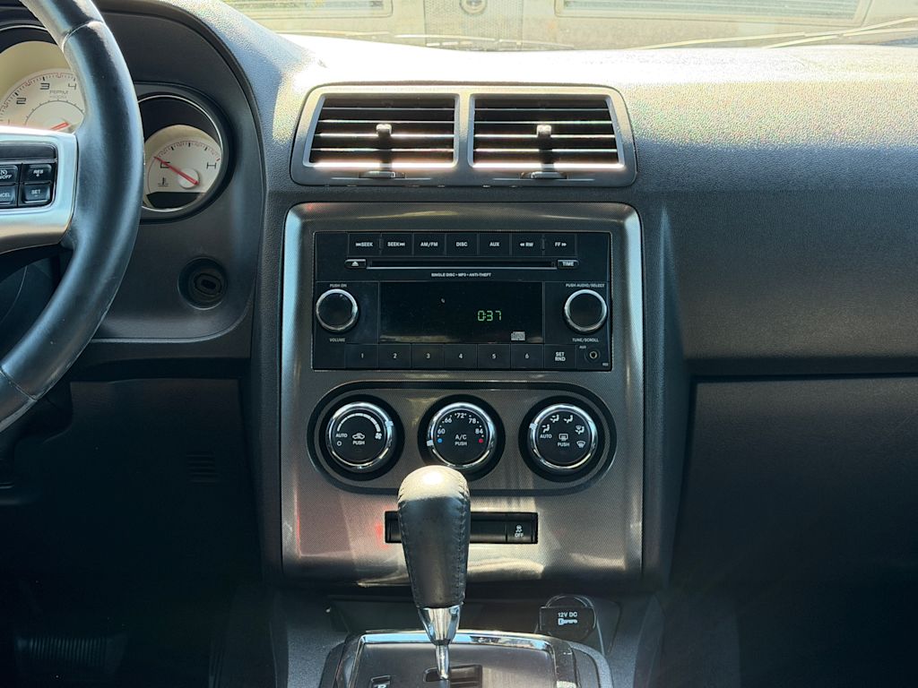 Thumbnail: 2014 Dodge Challenger - 10