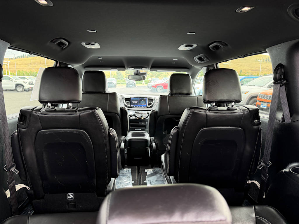 Thumbnail: 2026 Chrysler Pacifica - 8