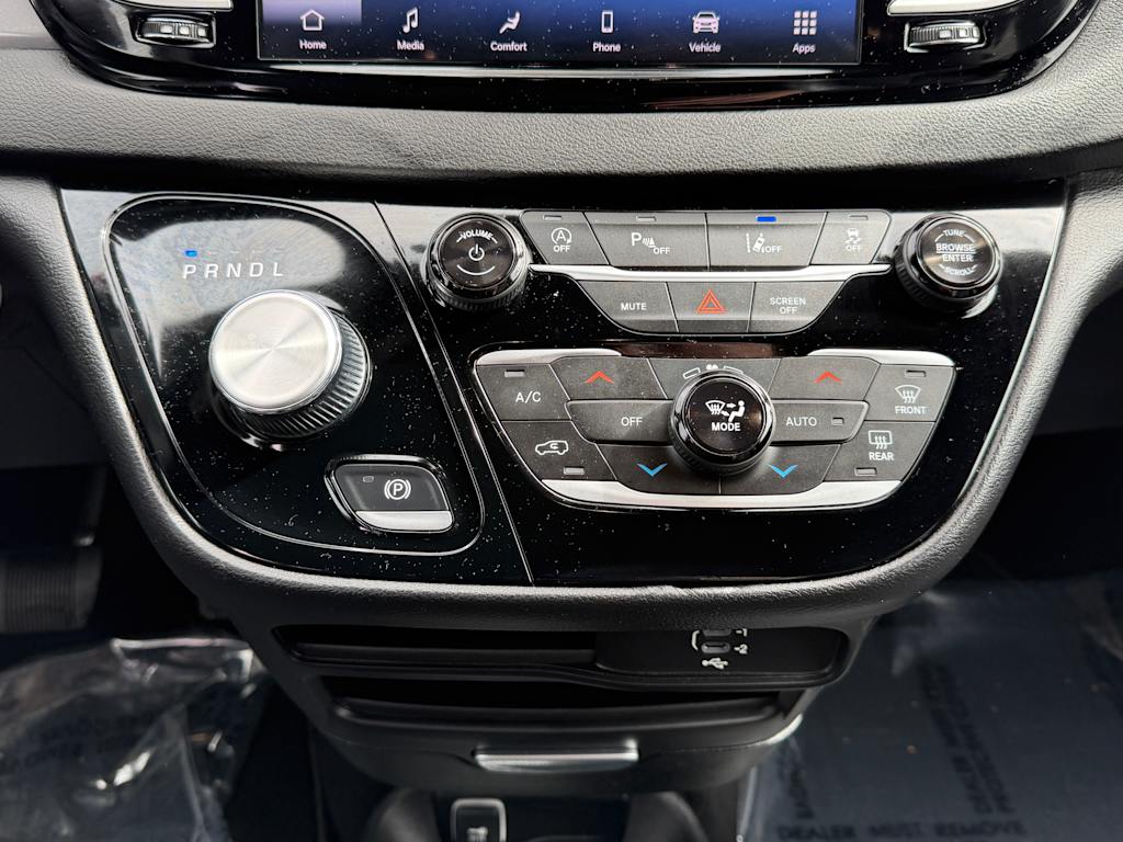 Thumbnail: 2026 Chrysler Pacifica - 20