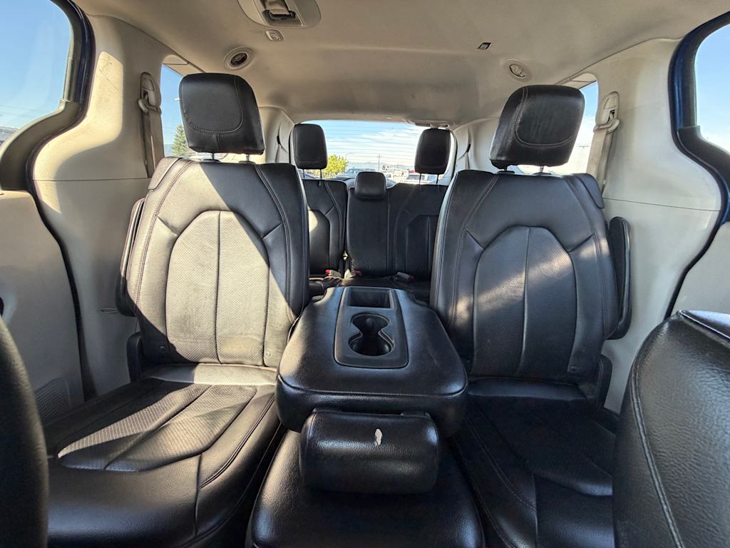 Thumbnail: 2018 Chrysler Pacifica - 19