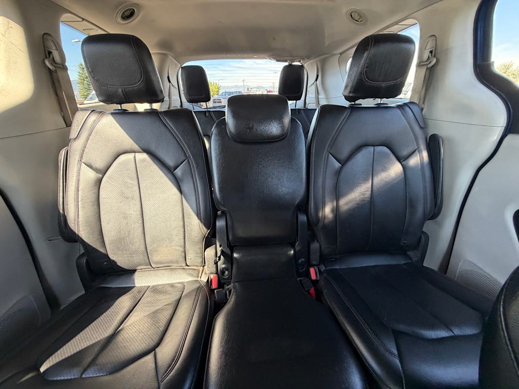 Thumbnail: 2018 Chrysler Pacifica - 20