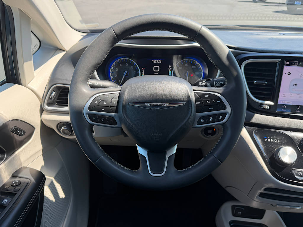 Thumbnail: 2023 Chrysler Pacifica - 7