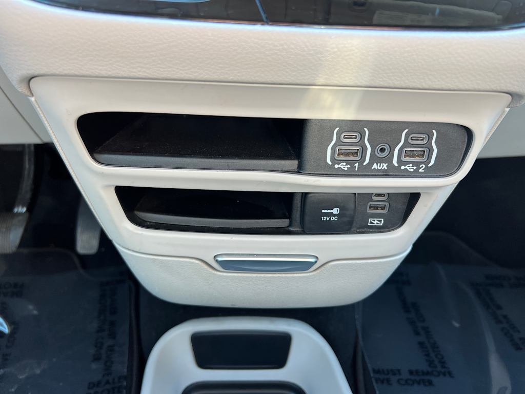 2022 Chrysler Pacifica Touring L 20