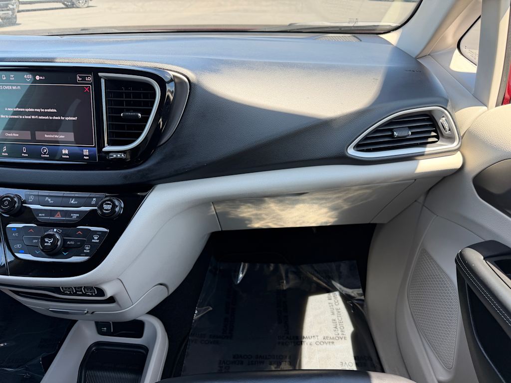 Thumbnail: 2023 Chrysler Pacifica - 20