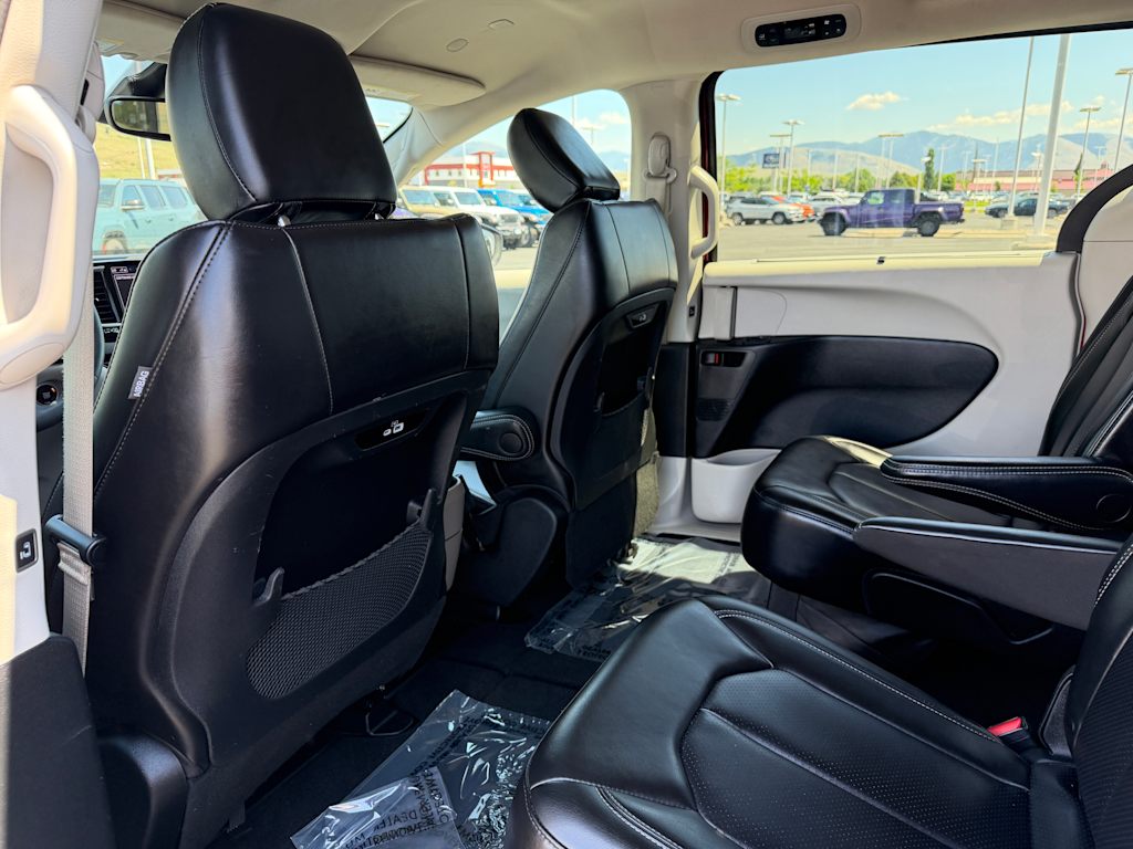 Thumbnail: 2023 Chrysler Pacifica - 31