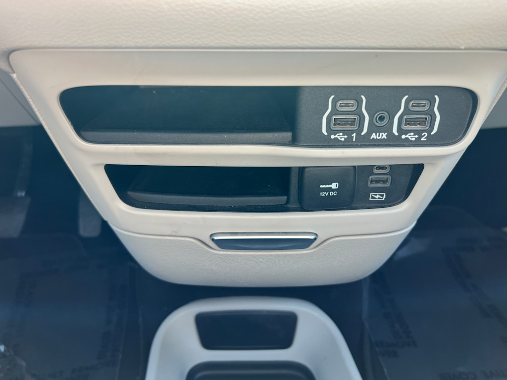 2022 Chrysler Pacifica Touring L 19