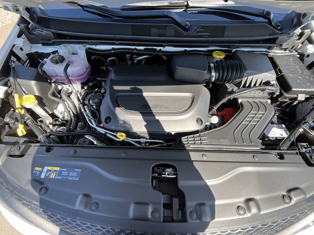 Thumbnail: 2025 Chrysler Voyager - 9