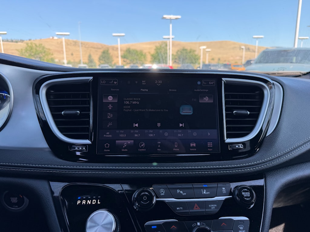 Thumbnail: 2025 Chrysler Pacifica - 11